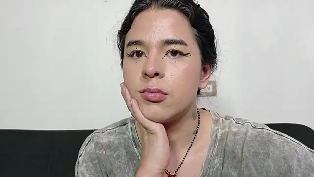 Angel-umbra's Live XXX Chat