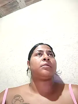 Chat XXX ao vivo de Giselabrunette25