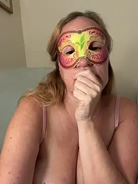 Chat XXX en directo de largeboobies30