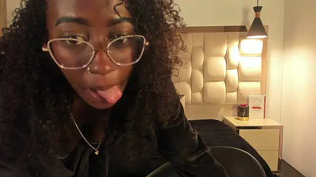 Qeen_blackk Webcamshow