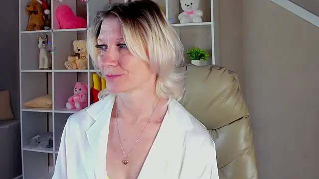 Czat XXX na żywo – Julie_Lucas