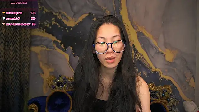 Yen_Star Chat XXX in diretta