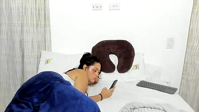 RedNDizzy Adlı Modelin Canlı XXX Sohbeti