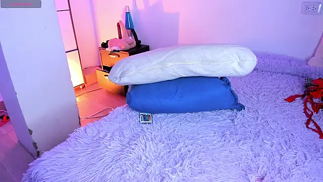 MiaVillalobos élő XXX-chatje