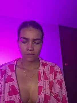 aurora_divine's Live XXX Chat