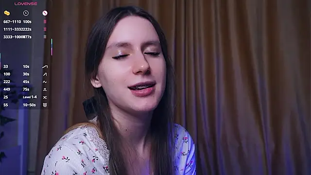 XXX chat uživo modela AmyMainer