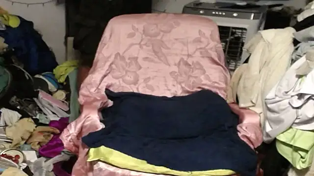 1CuteAndSexy69 élő XXX-chatje