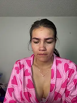 Chat XXX en directo de aurora_divine