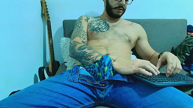 thomas_gun's Live XXX Chat