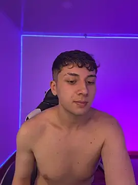 oliver_kyy 在線直播表演