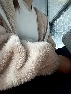 nat-tri's Live XXX Chat