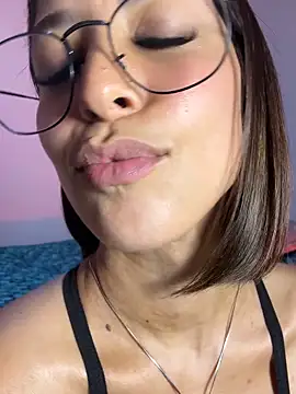 luvely_unique_ live XXX chat