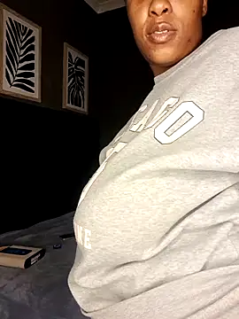 Sexyzmiranda_207's Webcam Show