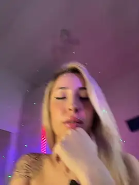 Chat +18 de Tasha-Brooks ao vivo