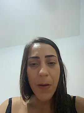 lucioliveira Adlı Modelin Canlı XXX Sohbeti