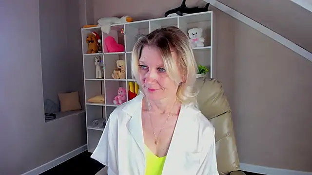 Julie_Lucas Adlı Modelin Canlı XXX Sohbeti