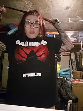 wildyoungNhorny's Live XXX Chat