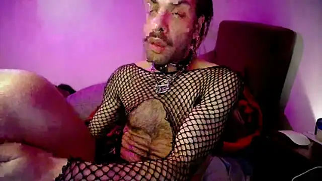 P4RtYBOII92's Webcam Show