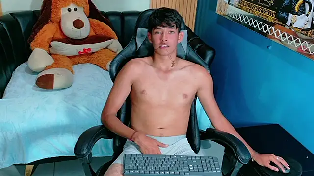 Show modela Tigger_Collins na web-kameri