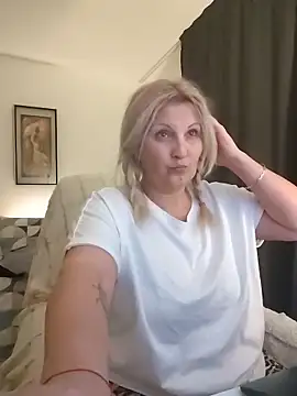 Živý XXX chat Divineblond