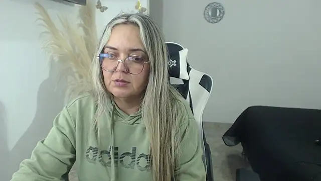 samy_vsn's Live XXX Chat