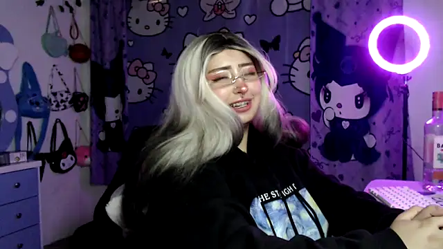 lussyevans24 – Naživo XXX chat