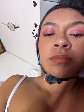 Charlotemonroe's Live XXX Chat