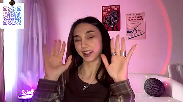 Show modela LinaMour na web-kameri