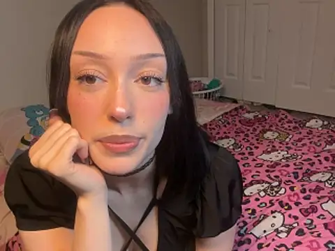 strwbrrymilk's Live XXX Chat