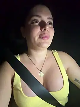 mangolini_parrocini's Live XXX Chat