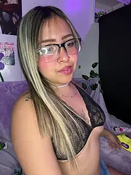 Chat XXX en directo de Sweet_Moon15