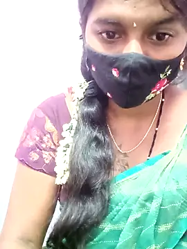 Tamil_Hot_Anu: διαδικτυακό σόου στην κάμερα