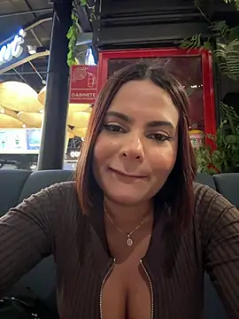 Chatroom XXX en direct de Irina_Velvett