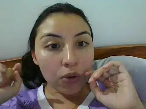 XXX chat uživo modela _Romilly_