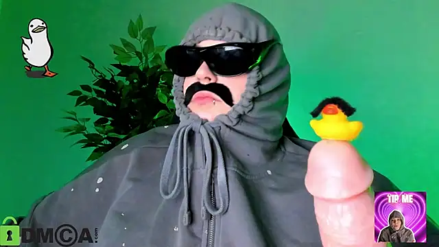 Mia_R0ss élő XXX-chatje