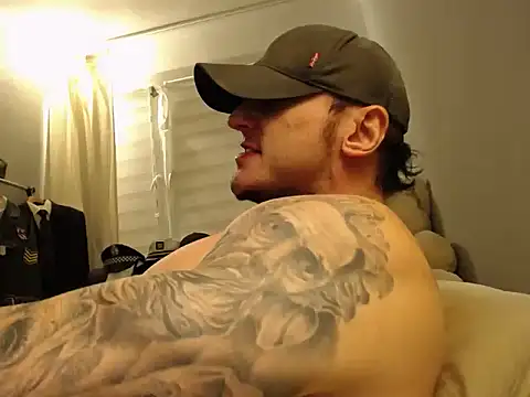 ballardbret élő XXX-chatje