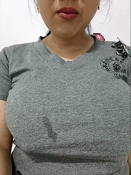 Shine_Mai's Webcam Show