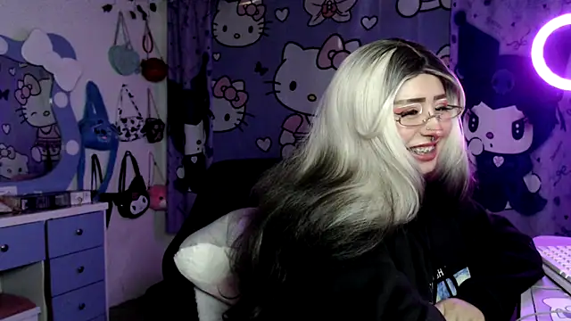 lussyevans24's Live XXX Chat