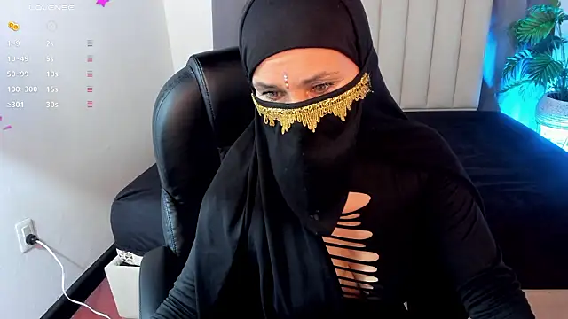 Latifa_ali Chat XXX in diretta