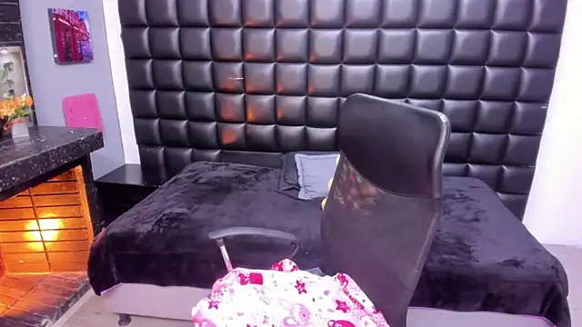 Emmily_Walker 라이브 XXX 채팅