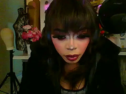 Anaconda2350 Live XXX-Chat