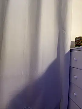 Lucy_wilson5 élő XXX-chatje