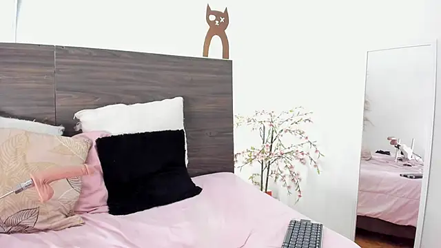 Chat +18 de Brianna_Maya ao vivo