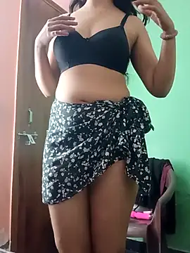 Aachal_7 লাইভ XXX চ্যাট