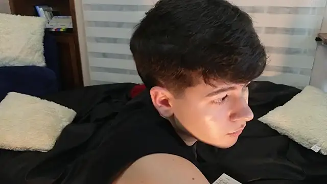 tightncuteass live XXX chat