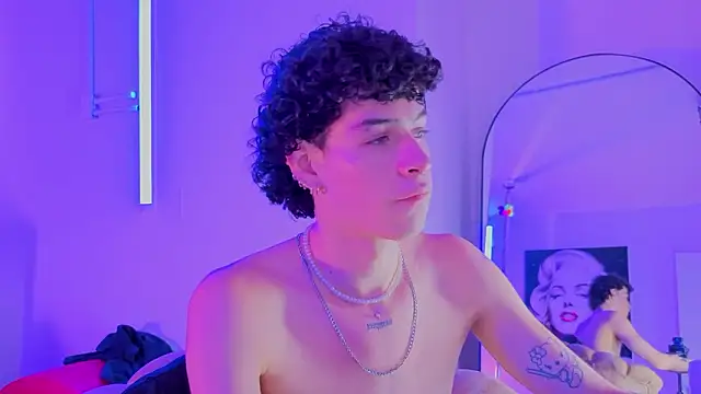 nova_salvatore élő XXX-chatje