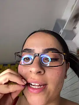 Ivonneadams 现场XXX聊天