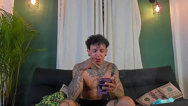 Chat +18 de Aron_ford ao vivo