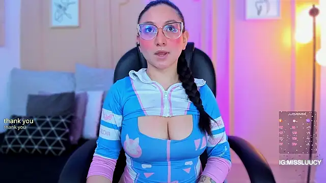 lucy_neil লাইভ XXX চ্যাট