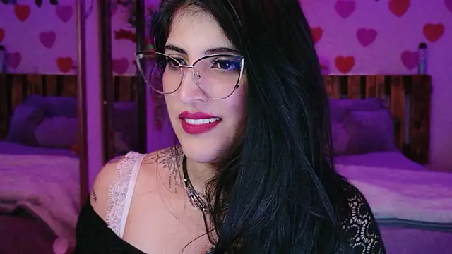 دردشة AzaharJaan الجنسية المباشرة